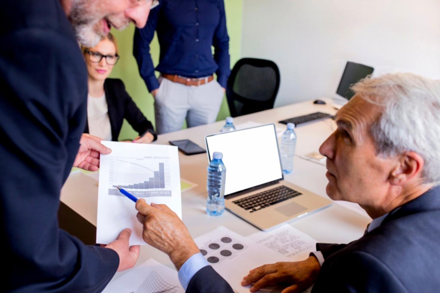 Interface d'outils d'analyse SEO professionnels en action